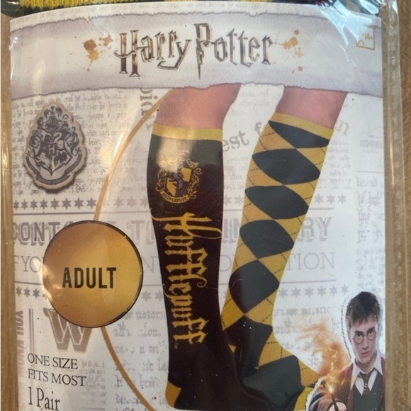 Harry Potter Hufflepuff Knee Socks Adult NEW - Picture 2 of 4